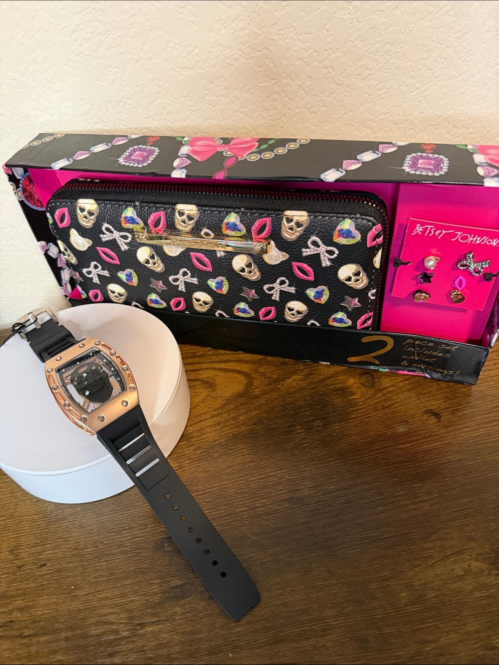 Floating Skull Watch w/ Betsey Johnson Black Skull Gift Set